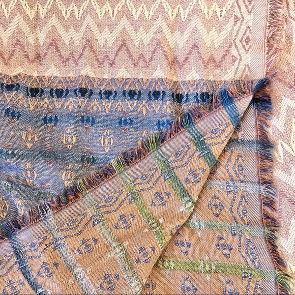 J Jill Quartz Tapestry Fringe Scarf Pink Blue Hues - Picture 6 of 7